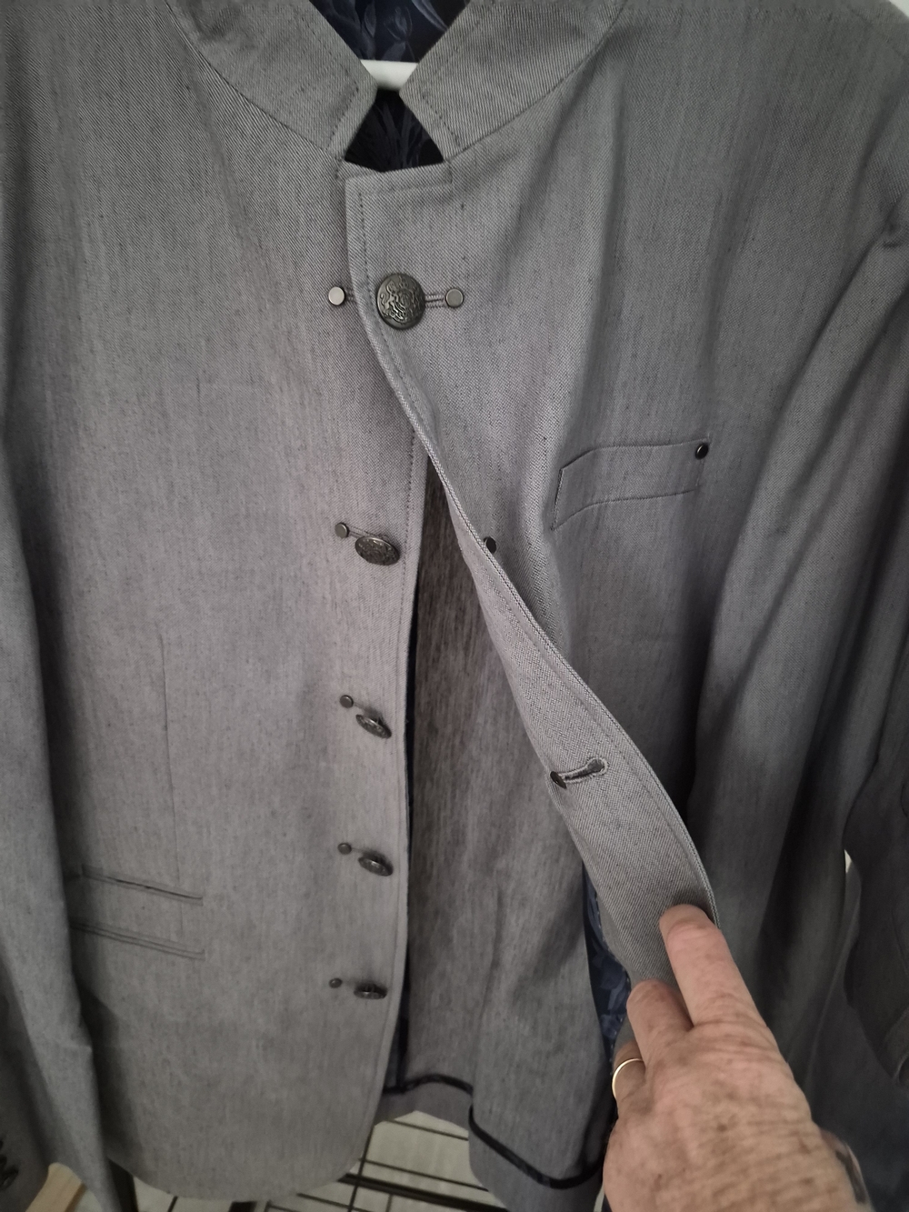 le chateau Men's Light Gray Stand-Collar Blazer with Decorative Buttons